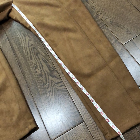 T by TAHARI cognac brown faux leather pull on pant size 6 faux suede pants - Picture 4 of 14